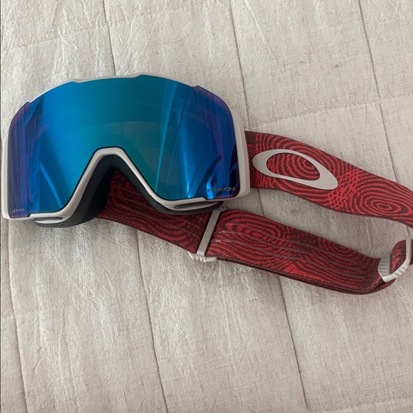 Oakley Prizm ski/board Goggles - Blue and Red Strap main image 2